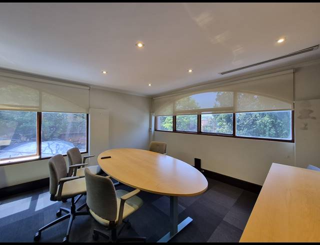 1,060M² OFFICE FOR SALE IN ILLOVO